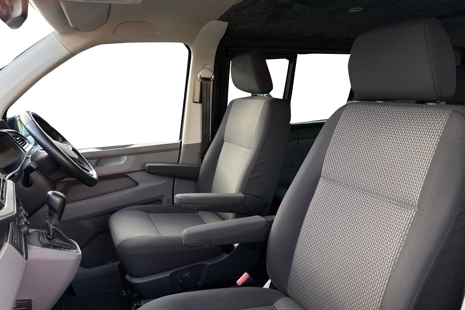 Used Volkswagen Transporter 2023 for sale - 76916379: Photo 15