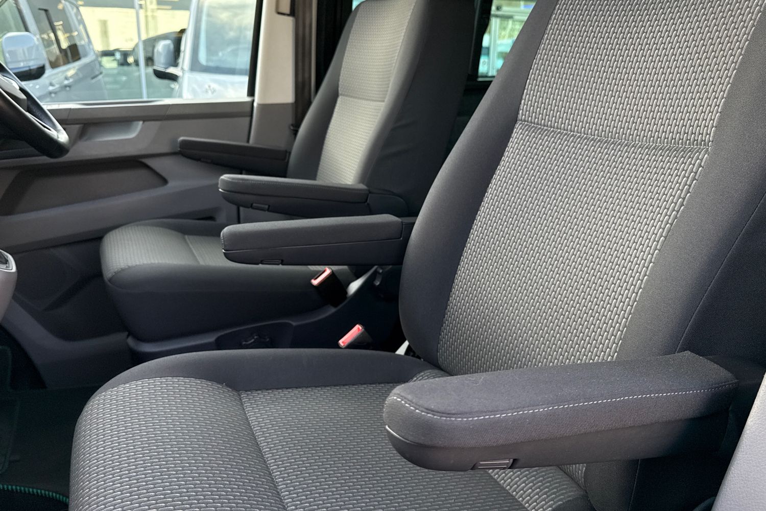 Used Volkswagen Transporter 2023 for sale - 76916379: Photo 50