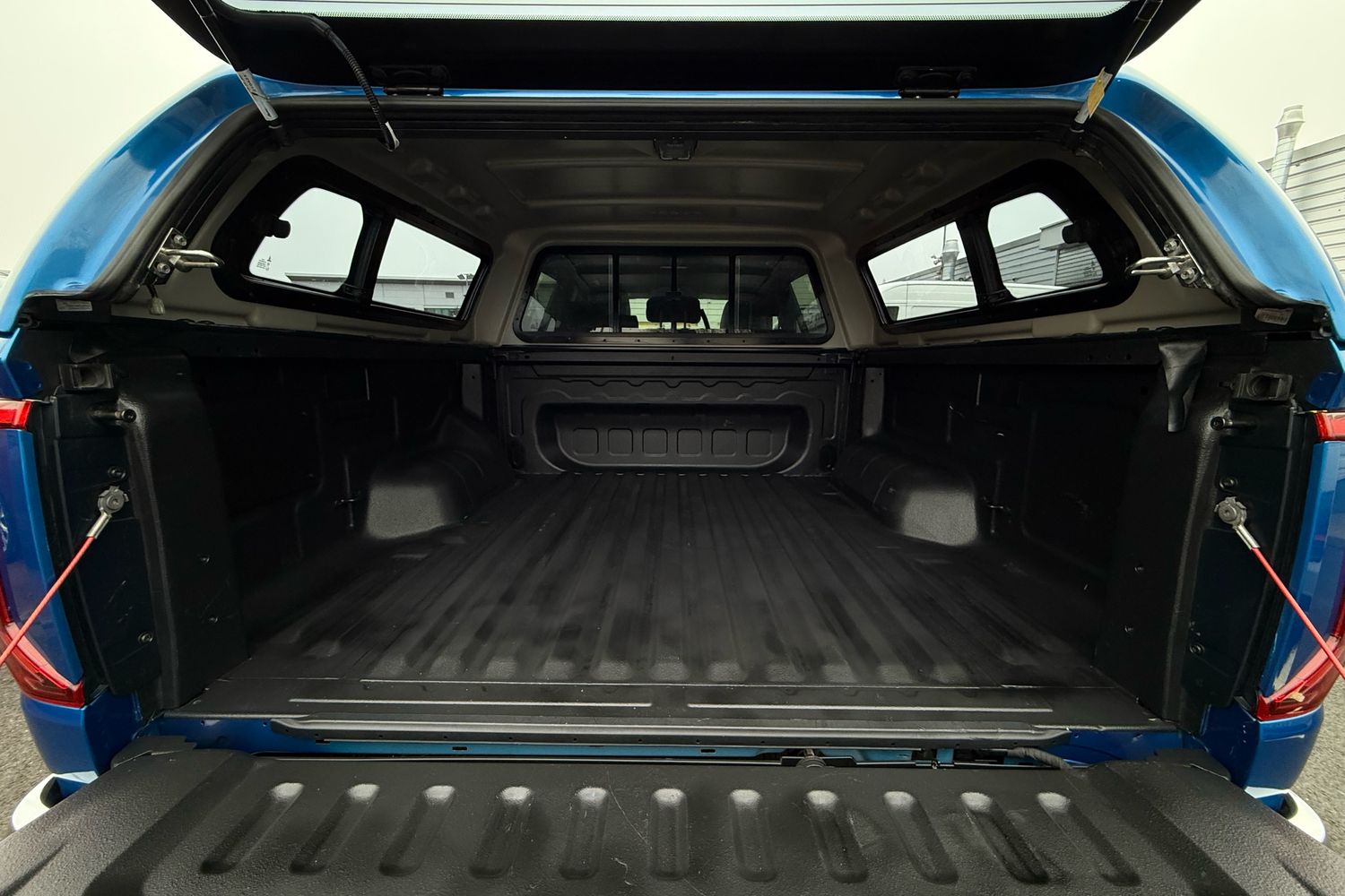 Used Volkswagen Amarok 2023 for sale - 77147504: Photo 39