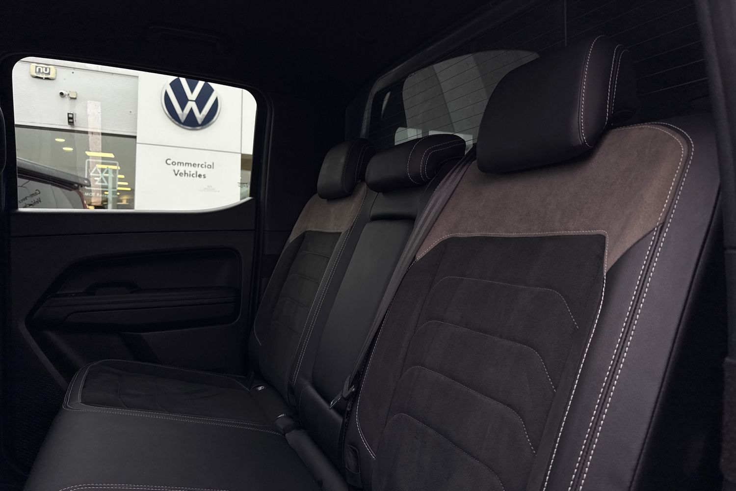 Used Volkswagen Amarok 2023 for sale - 77147504: Photo 44