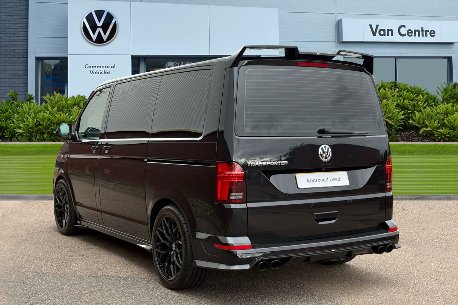 Used Volkswagen Transporter Shuttle 2023 for sale - 78189827: Photo 2
