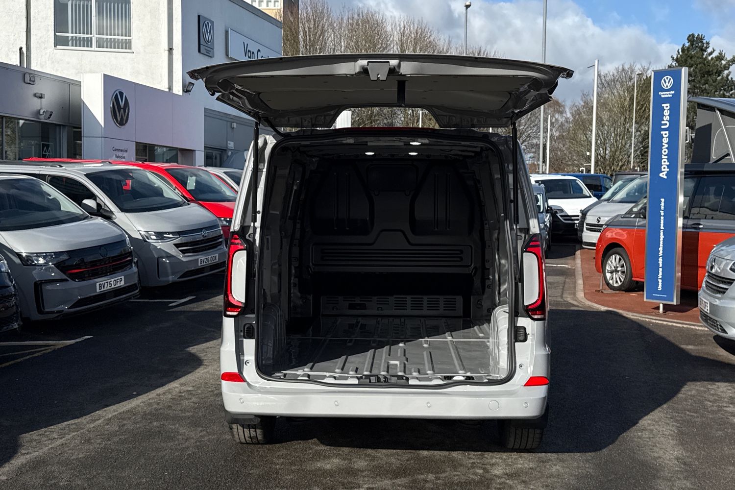 Used Volkswagen Transporter 2025 for sale - 77842956: Photo 39