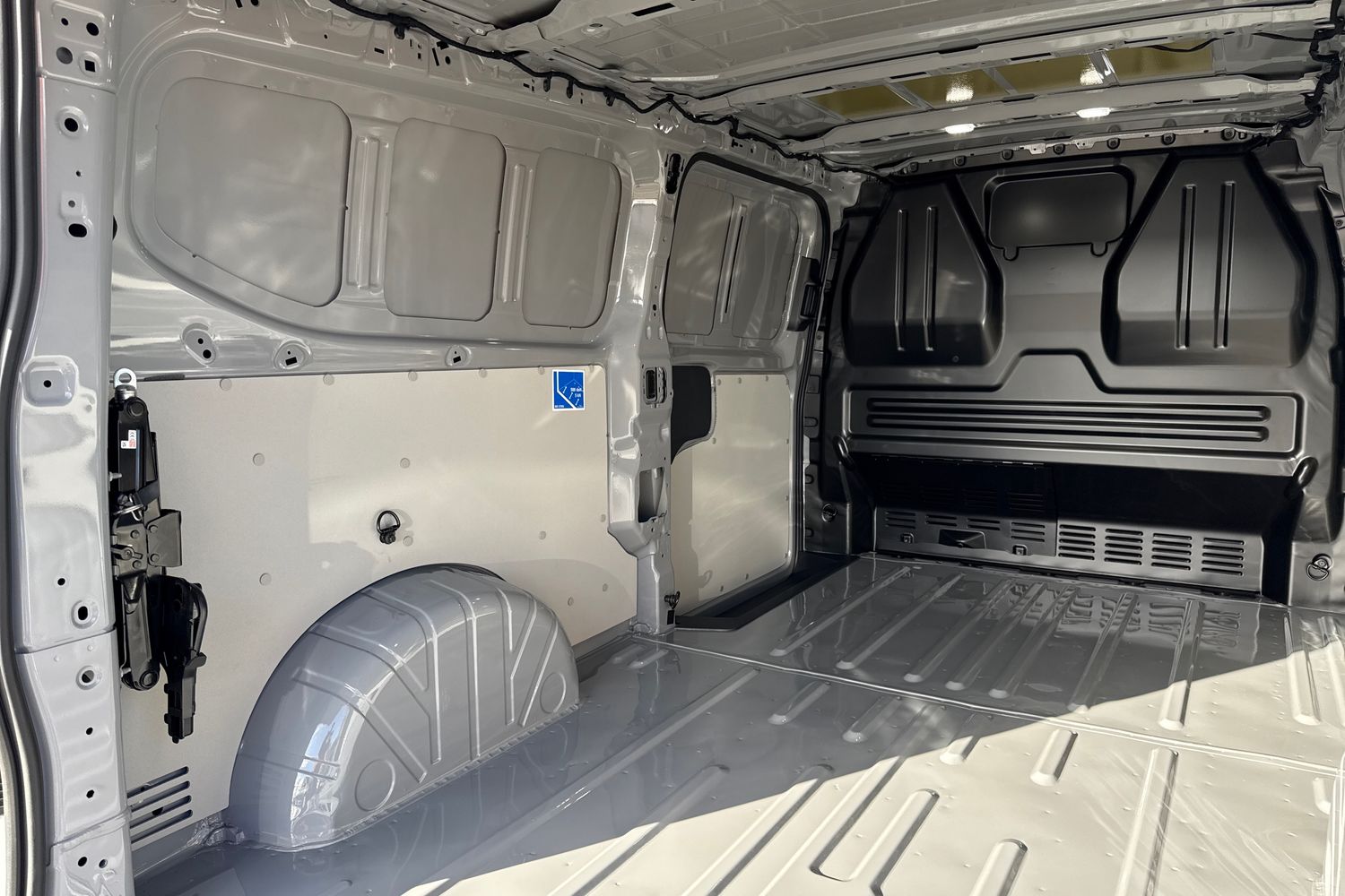 Used Volkswagen Transporter 2025 for sale - 77842956: Photo 40