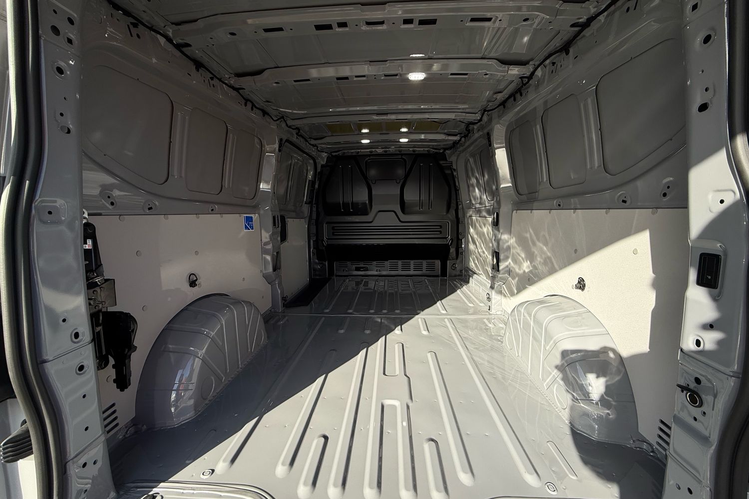 Used Volkswagen Transporter 2025 for sale - 77842956: Photo 41