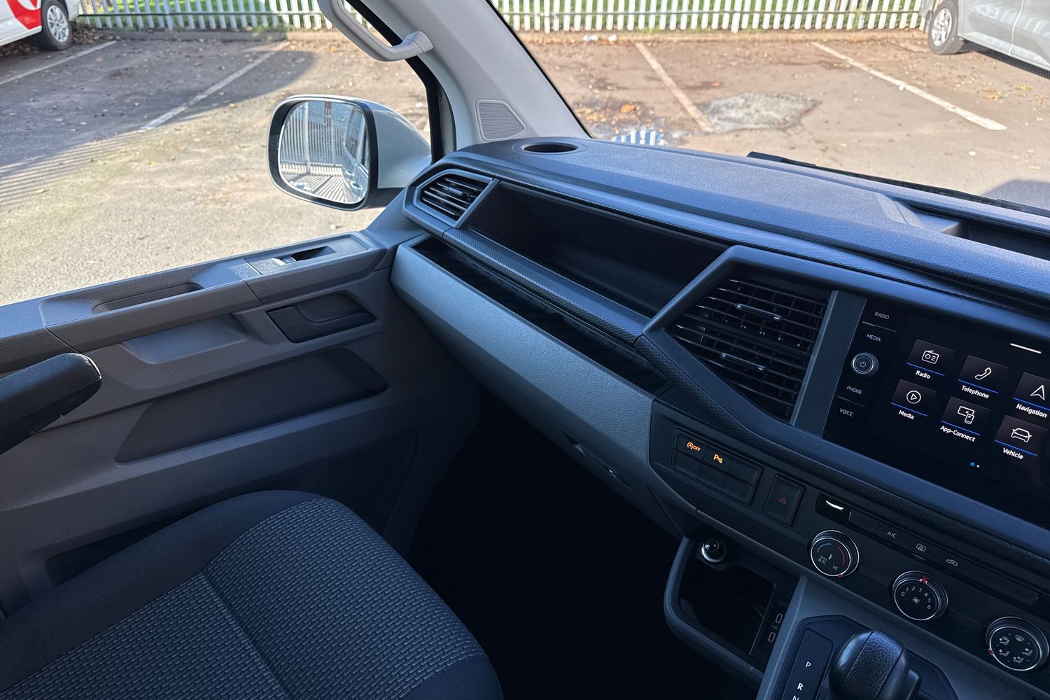 Used Volkswagen Transporter 2020 for sale - 76916388: Photo 20