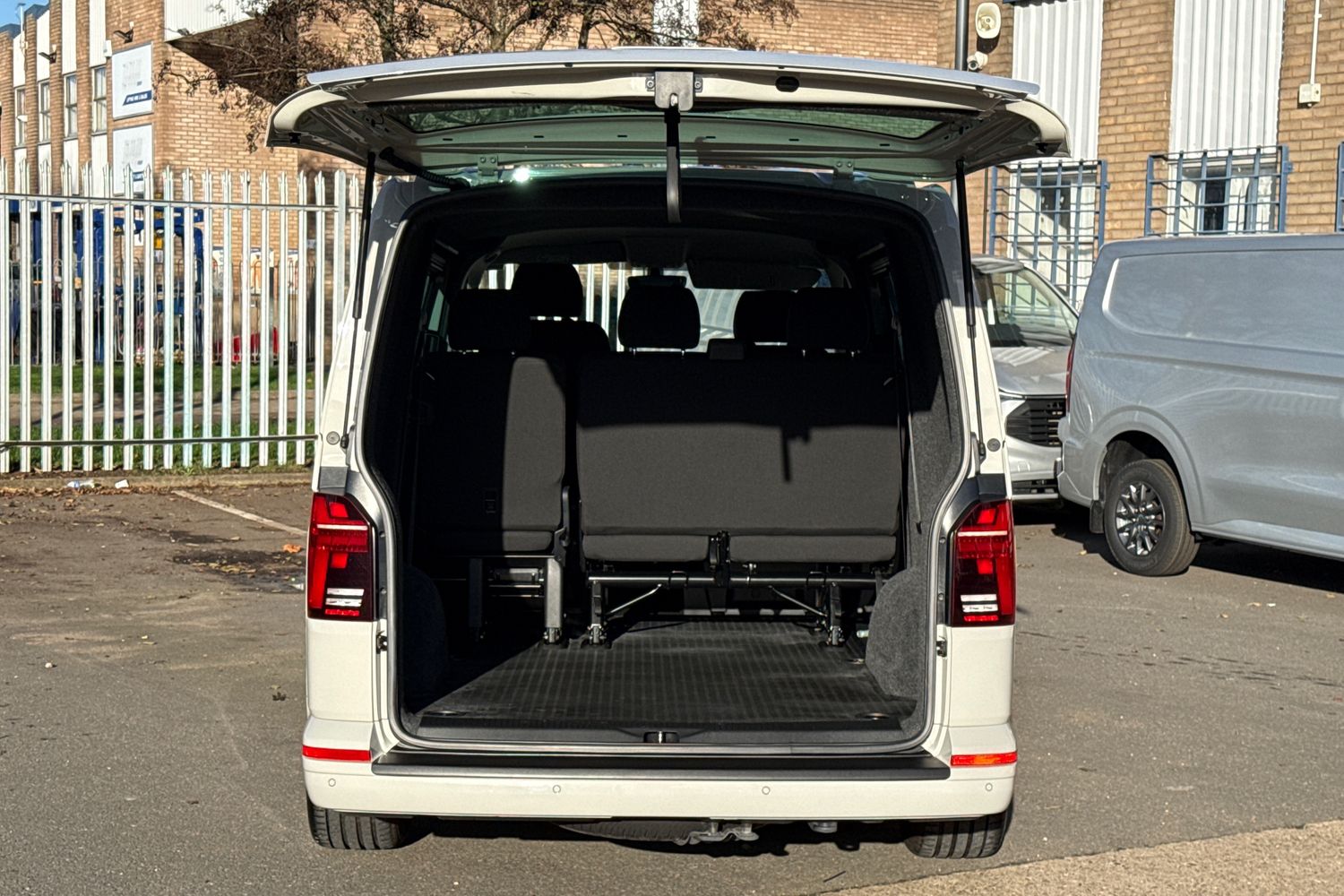 Used Volkswagen Transporter 2020 for sale - 76916388: Photo 38