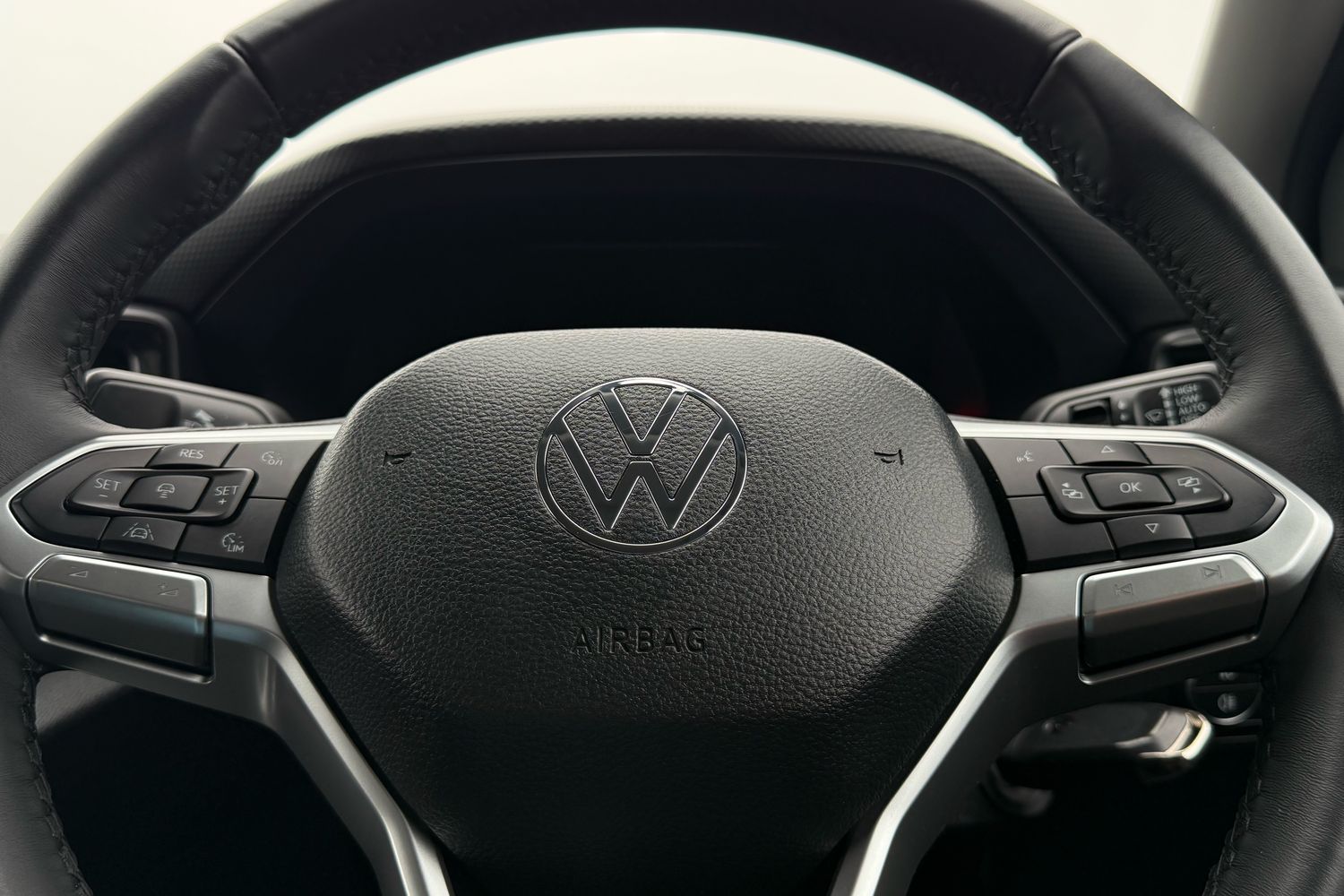 Used Volkswagen Amarok 2023 for sale - 77812502: Photo 60