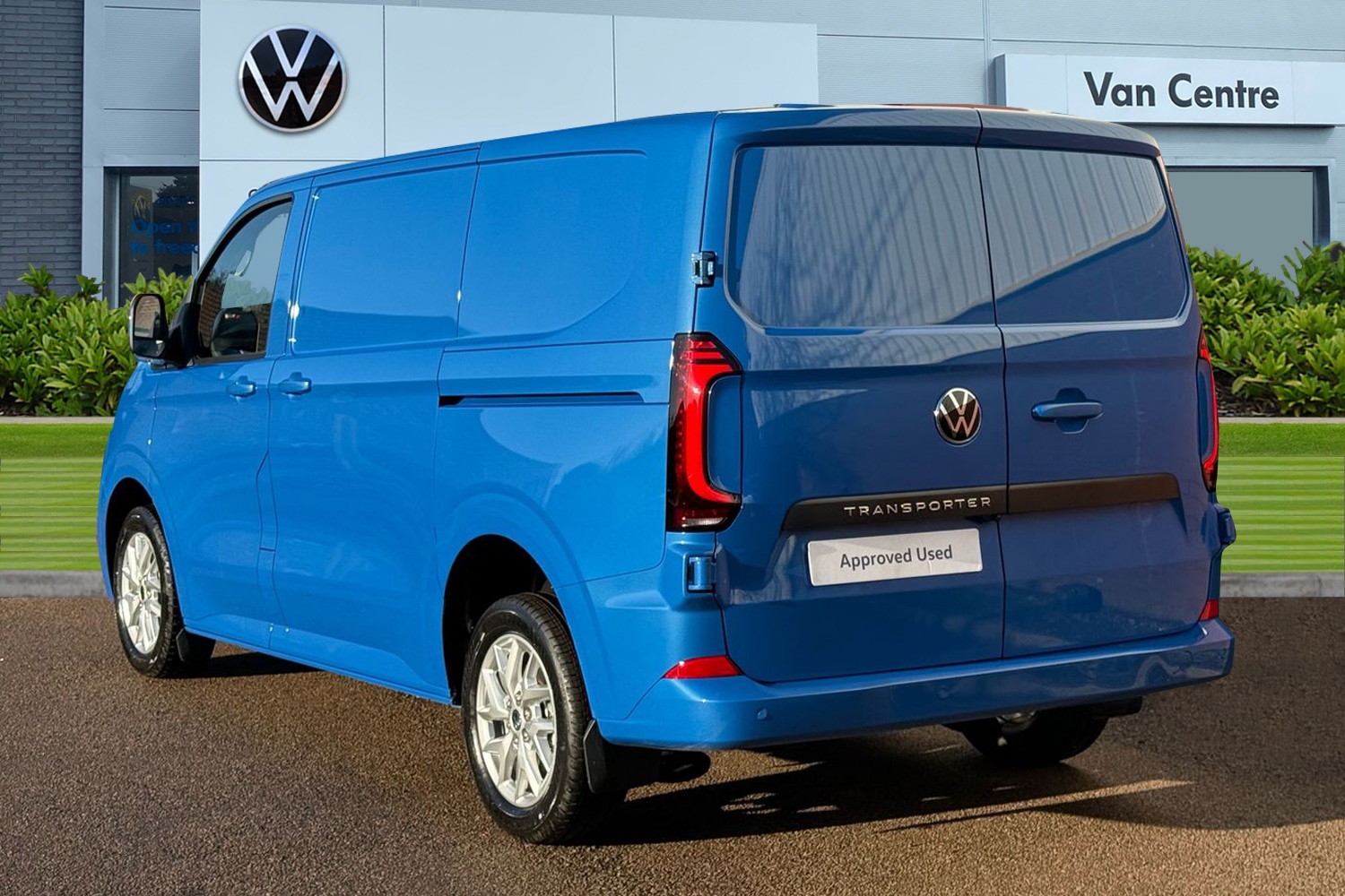 Used Volkswagen Transporter 2025 for sale - 77093535: Photo 2