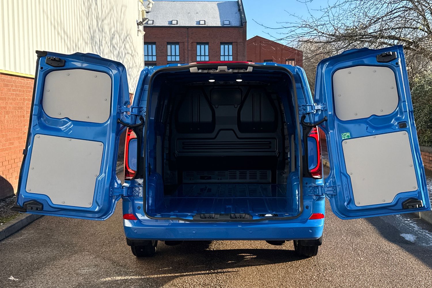 Used Volkswagen Transporter 2025 for sale - 77093535: Photo 39