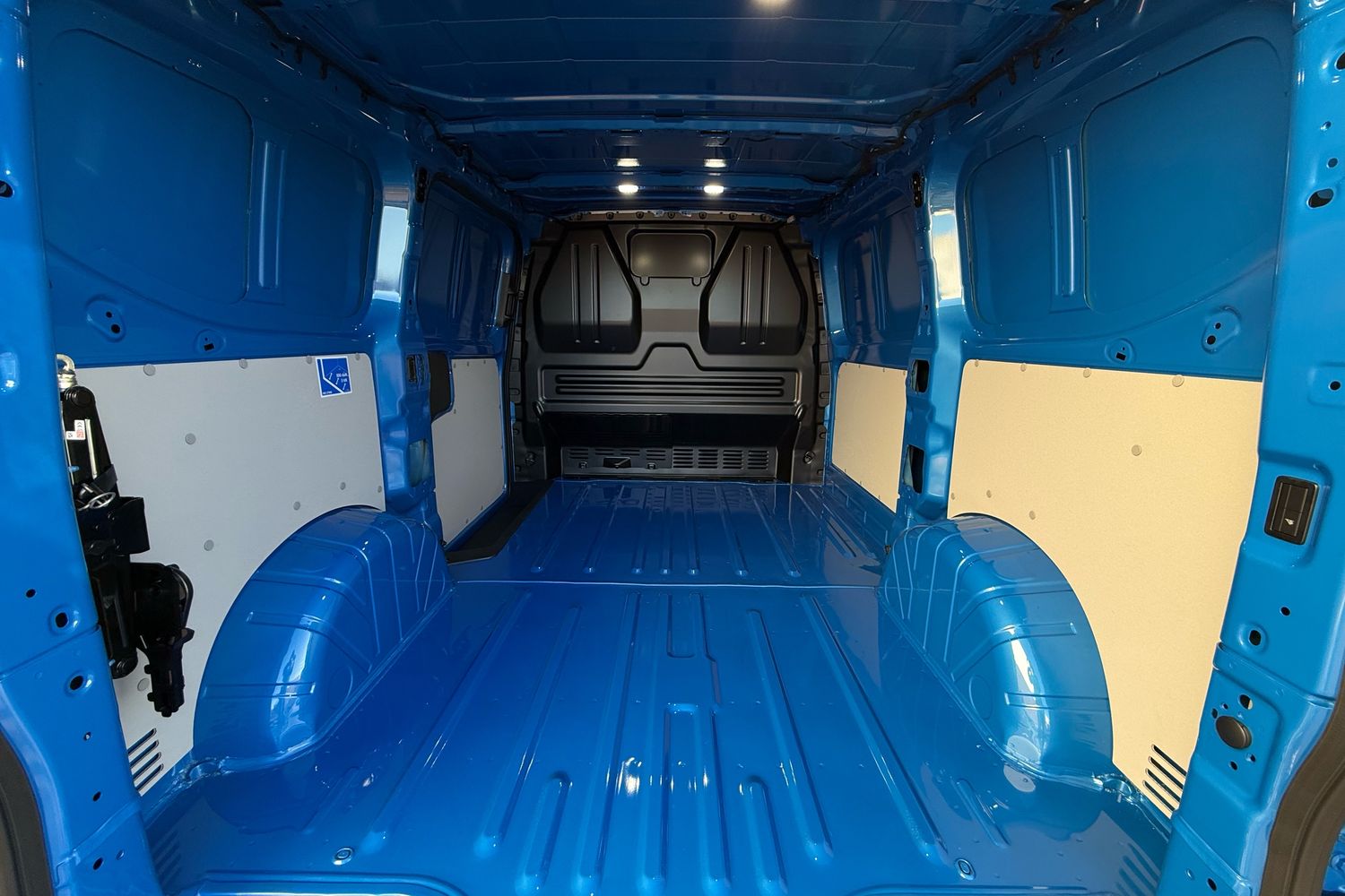 Used Volkswagen Transporter 2025 for sale - 77093535: Photo 41