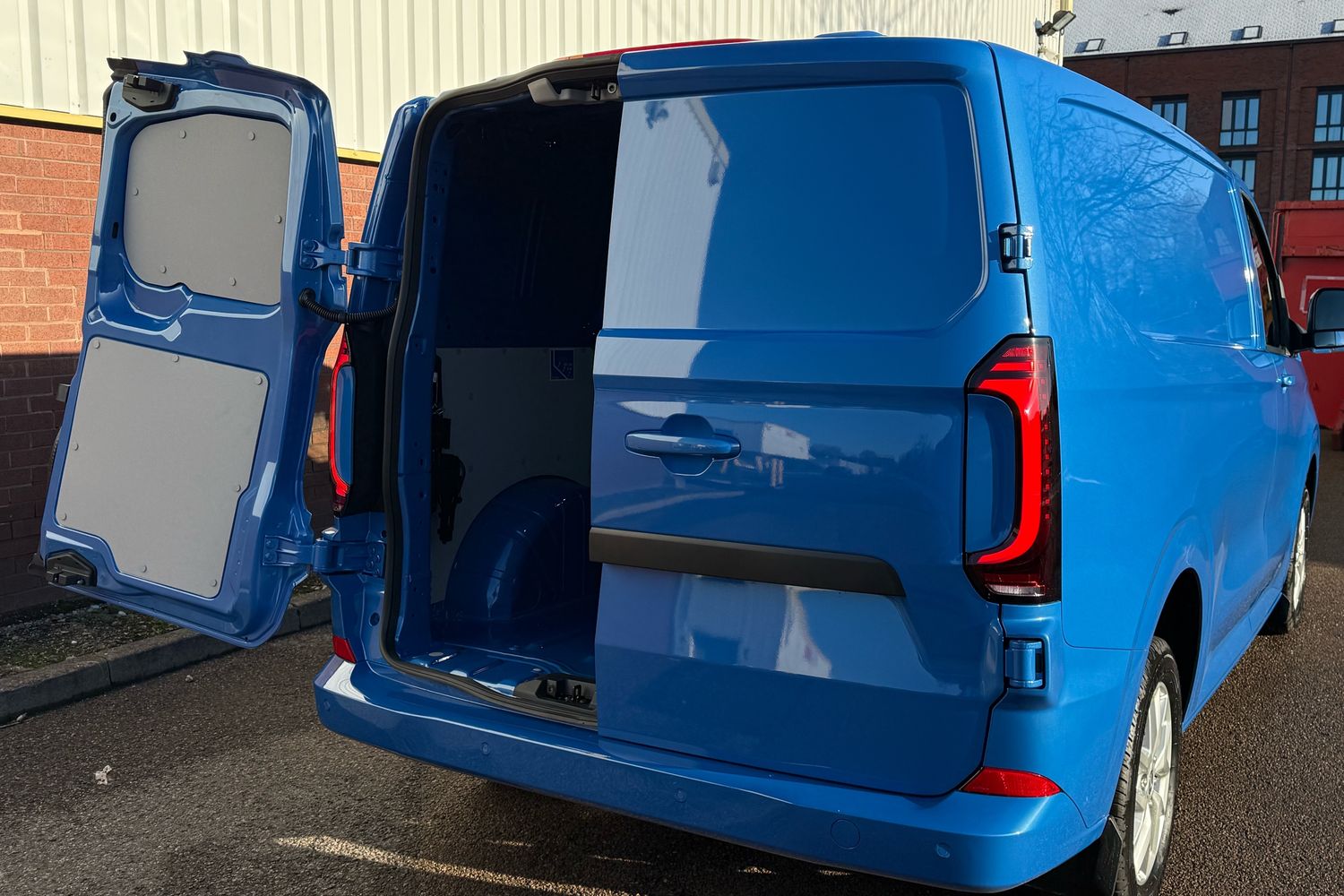 Used Volkswagen Transporter 2025 for sale - 77093535: Photo 50