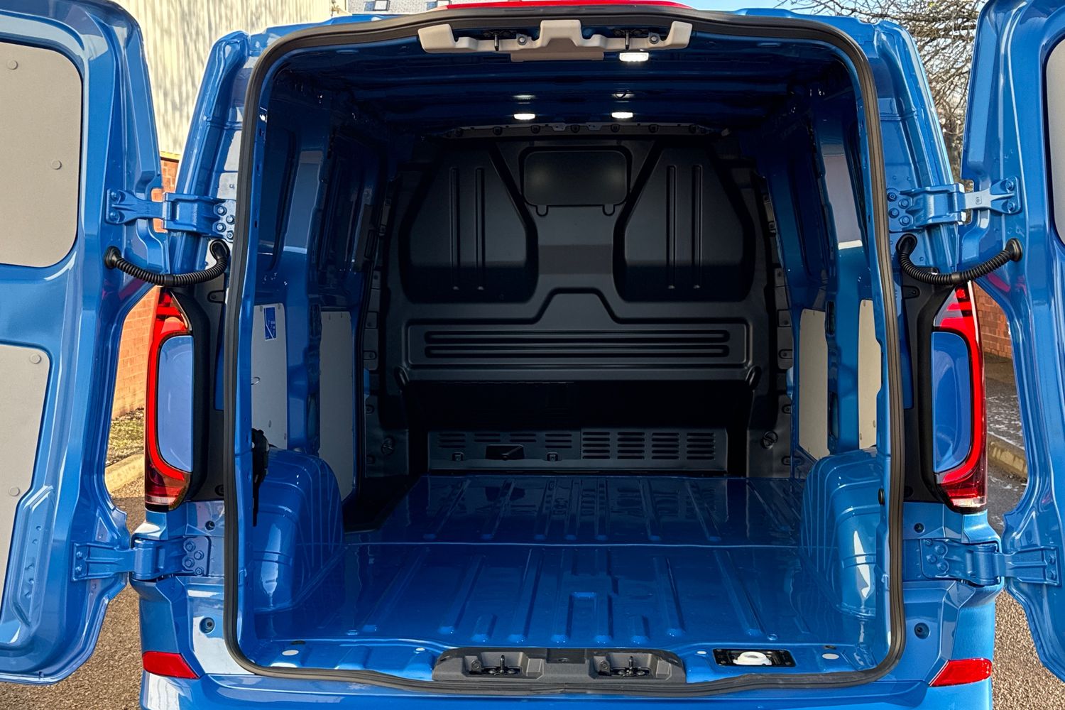 Used Volkswagen Transporter 2025 for sale - 77093535: Photo 7