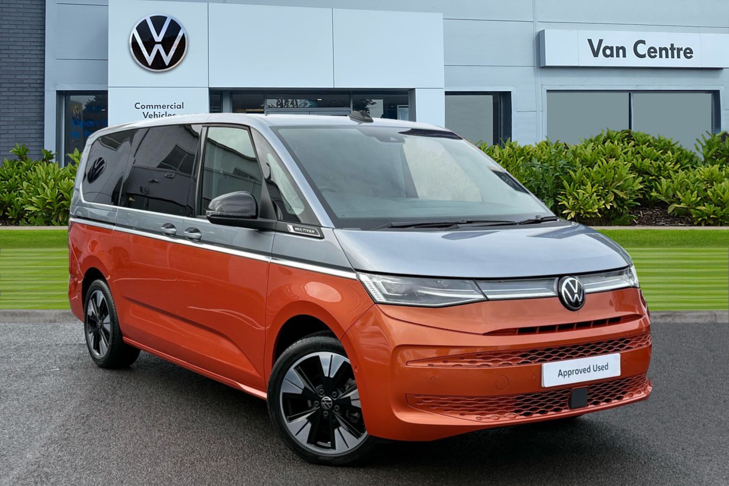 Used Volkswagen Multivan 2025 for sale - 77675076: Photo 1