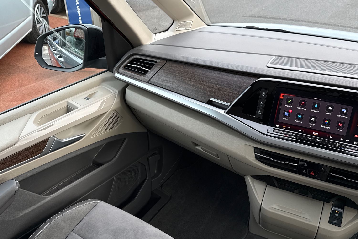 Used Volkswagen Multivan 2025 for sale - 77675076: Photo 20