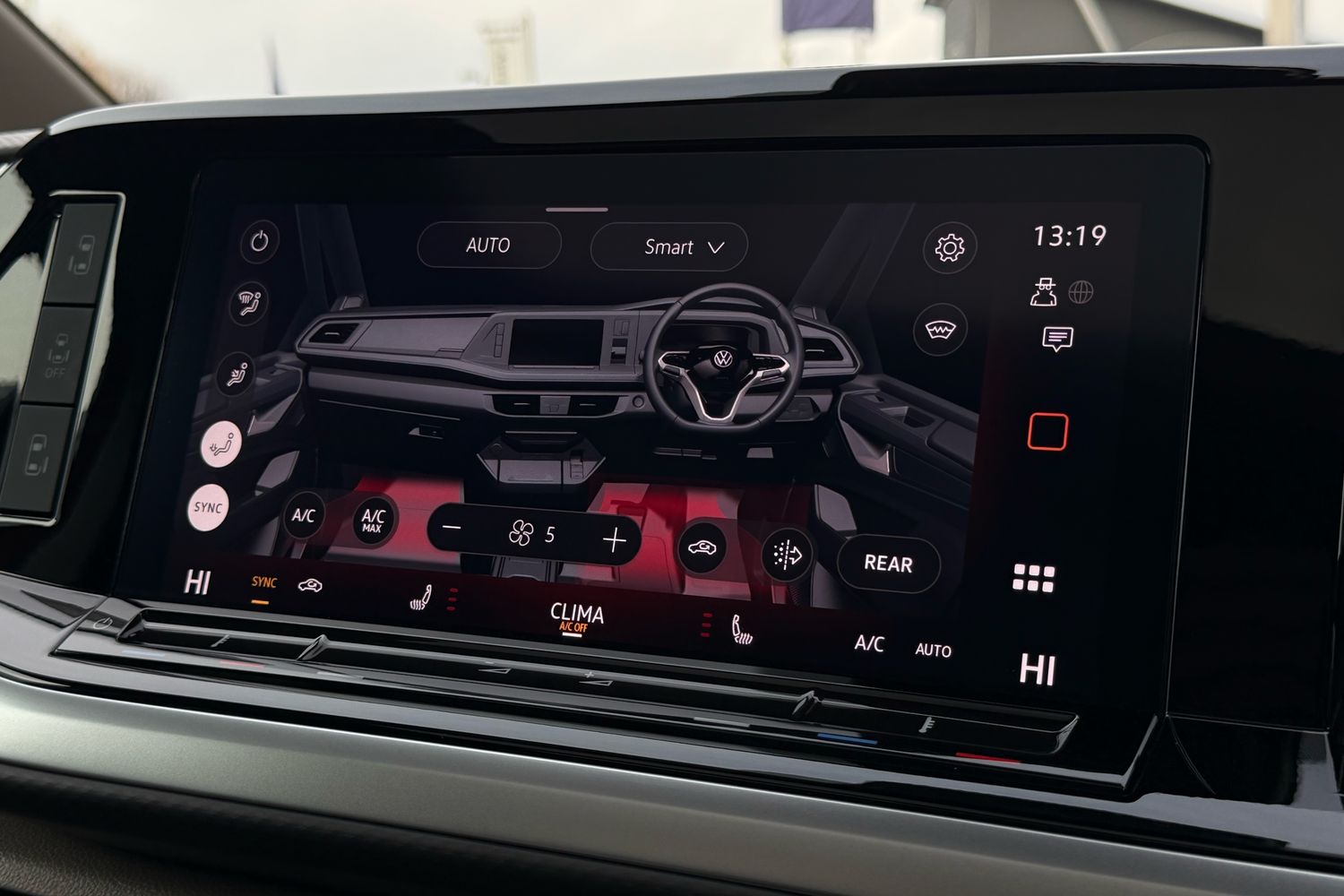 Used Volkswagen Multivan 2025 for sale - 77675076: Photo 22