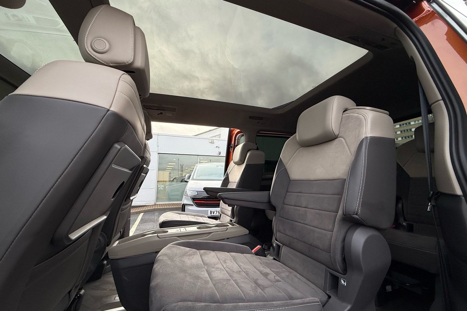 Used Volkswagen Multivan 2025 for sale - 77675076: Photo 50