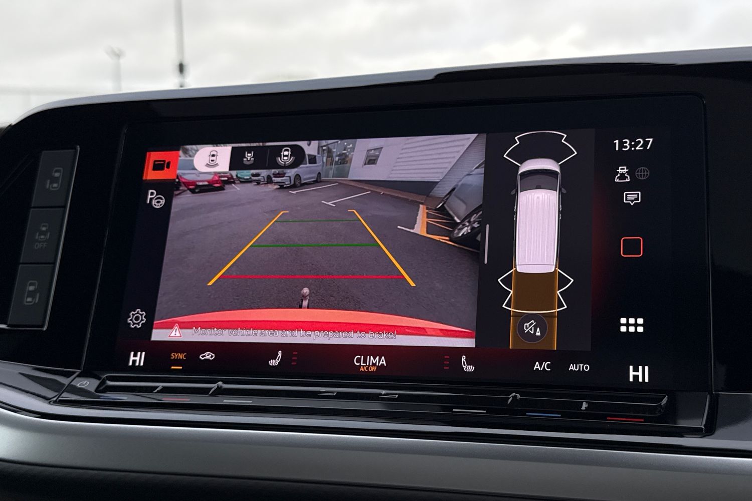 Used Volkswagen Multivan 2025 for sale - 77675076: Photo 57