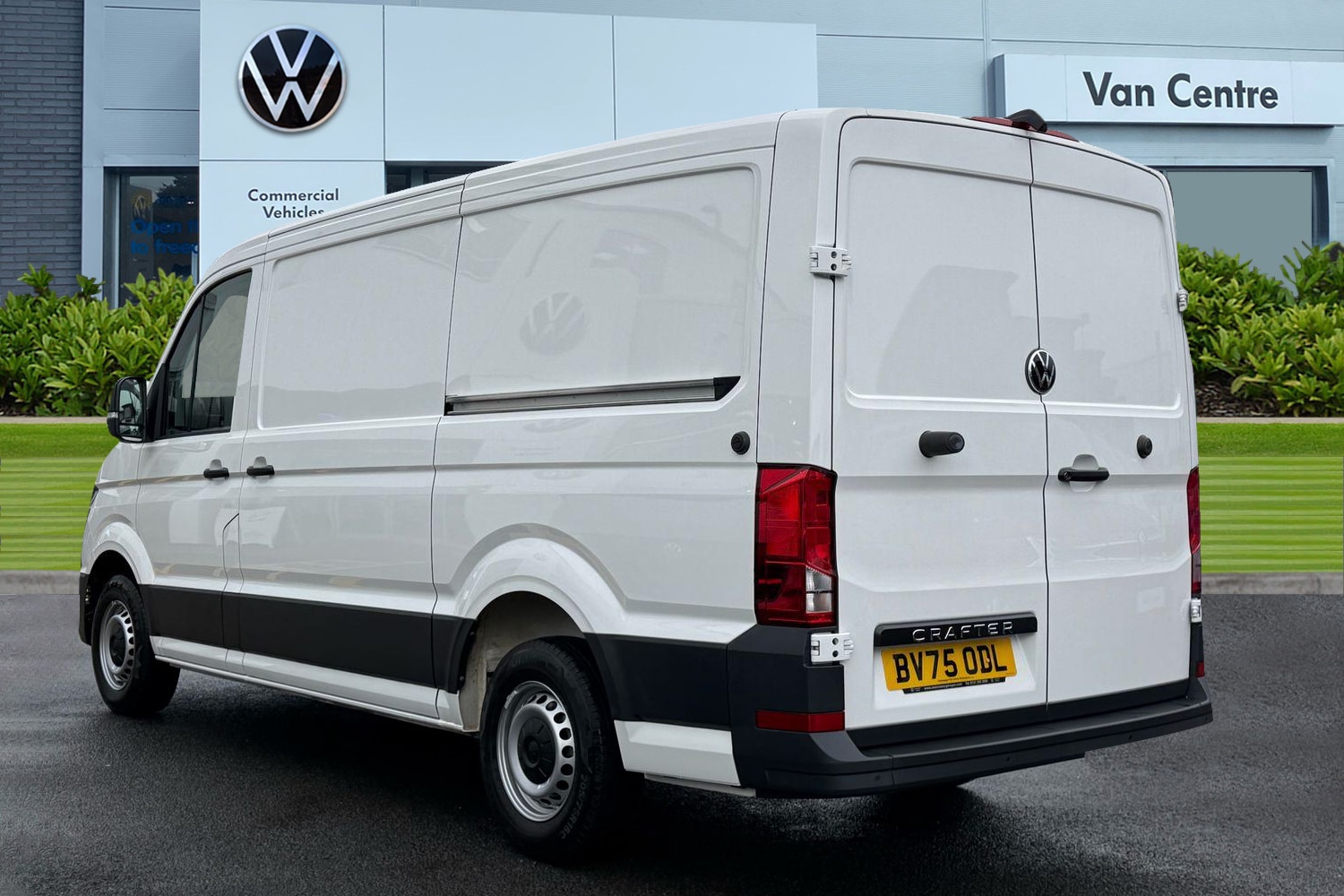 Used Volkswagen Crafter 2025 for sale - 76934336: Photo 2
