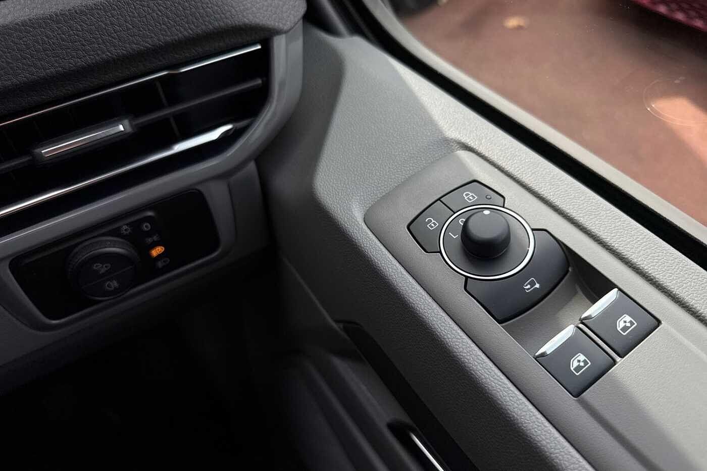 Used Volkswagen Transporter 2025 for sale - 77708659: Photo 17