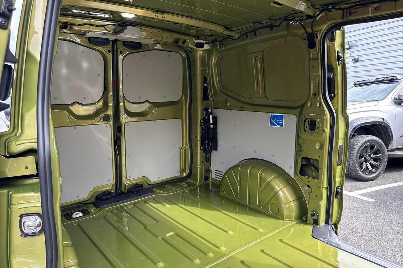 Used Volkswagen Transporter 2025 for sale - 77708659: Photo 31