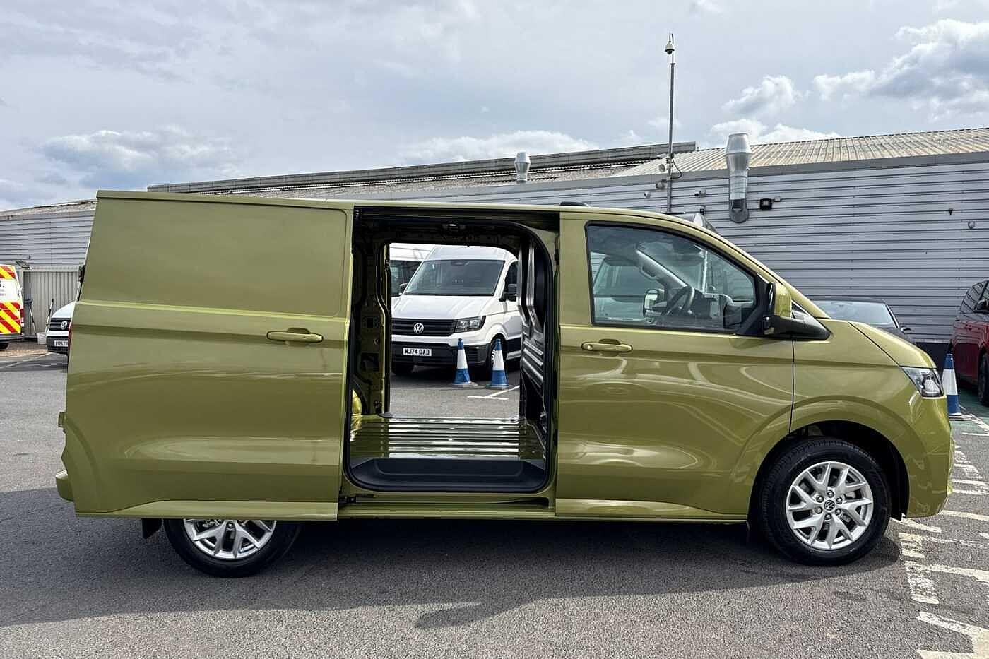 Used Volkswagen Transporter 2025 for sale - 77708659: Photo 51