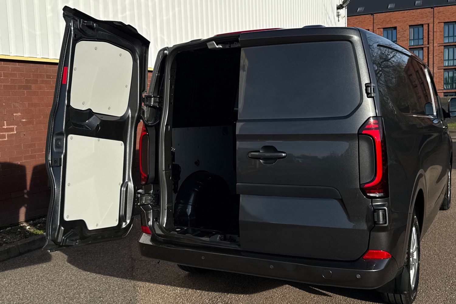 Used Volkswagen Transporter 2025 for sale - 77661687: Photo 38