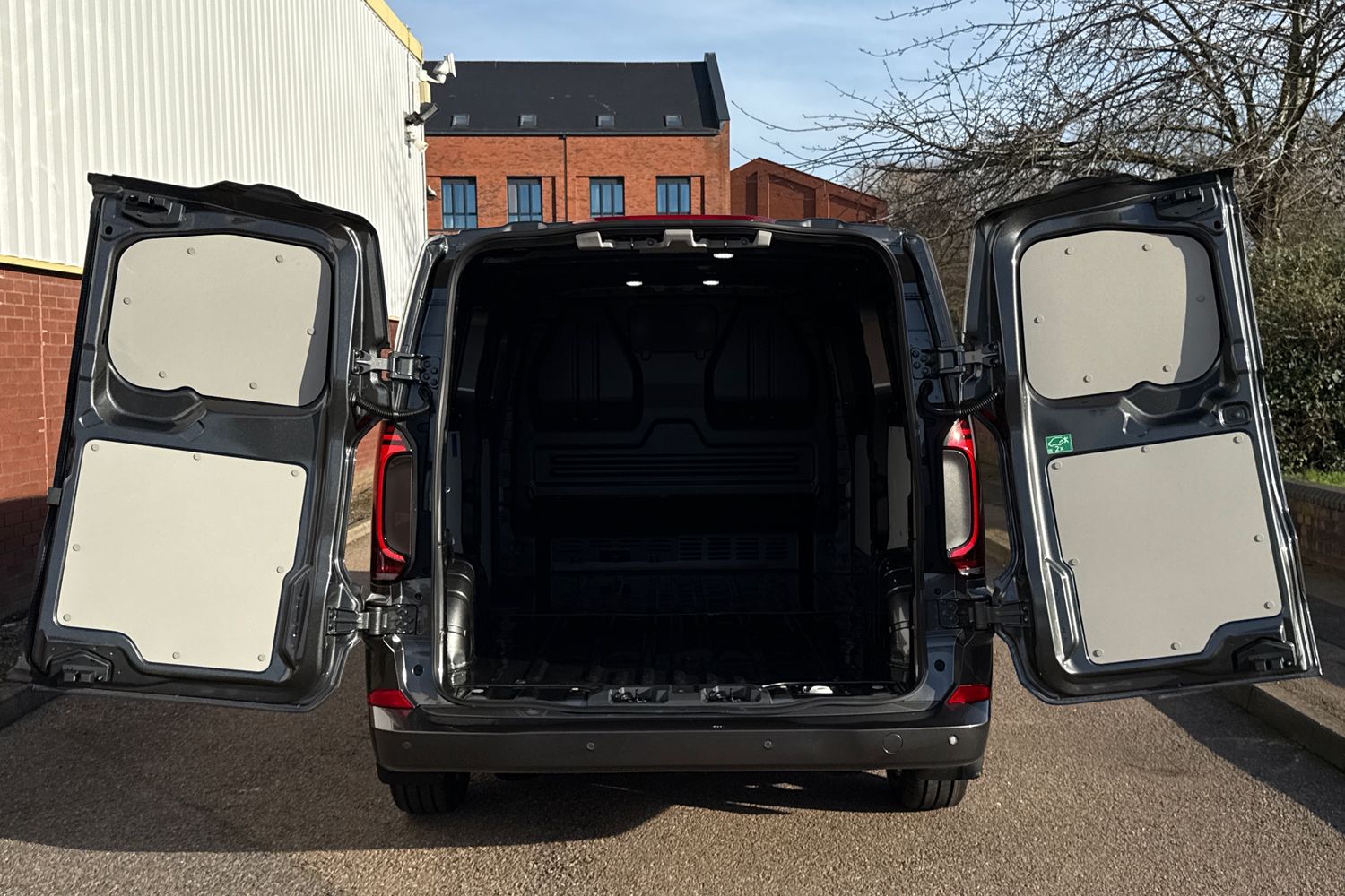 Used Volkswagen Transporter 2025 for sale - 77661687: Photo 39