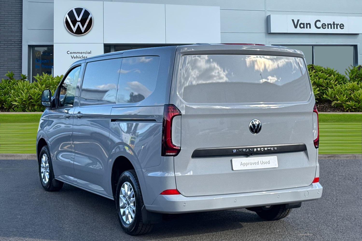 Used Volkswagen Transporter 2025 for sale - 76546183: Photo 2