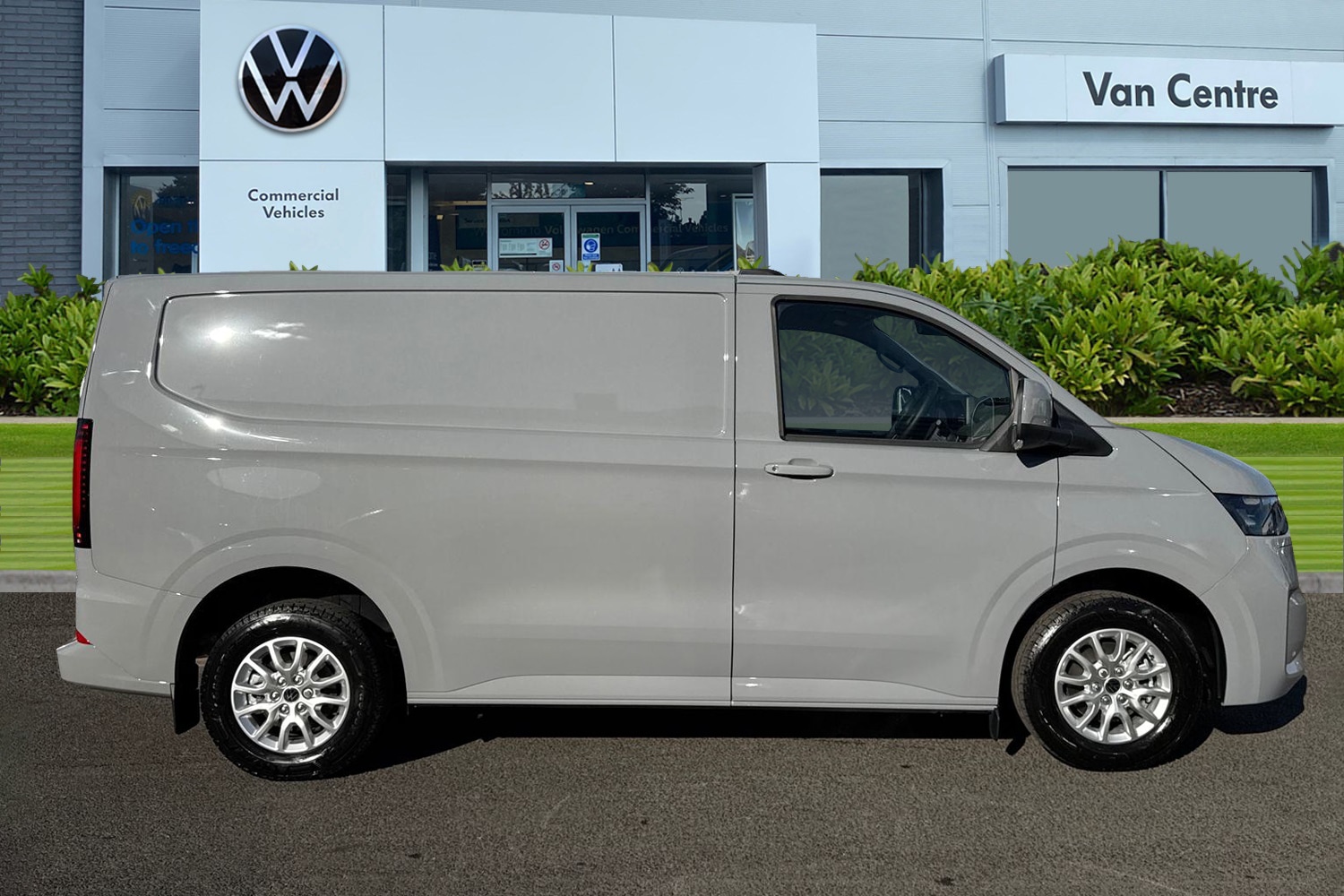 Used Volkswagen Transporter 2025 for sale - 76546183: Photo 3