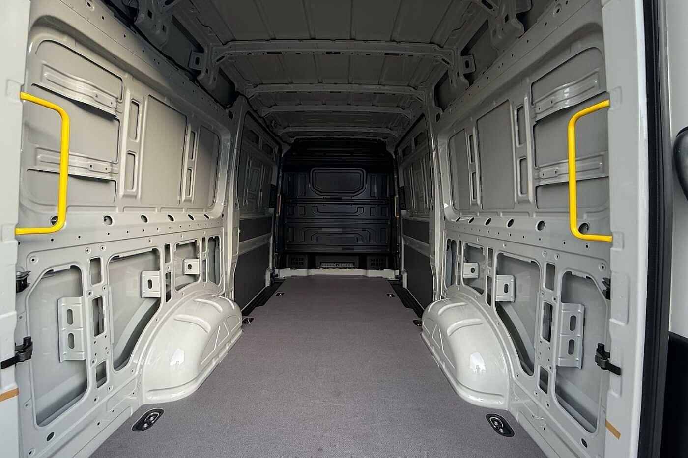 Used Volkswagen Crafter 2025 for sale - 77048528: Photo 42