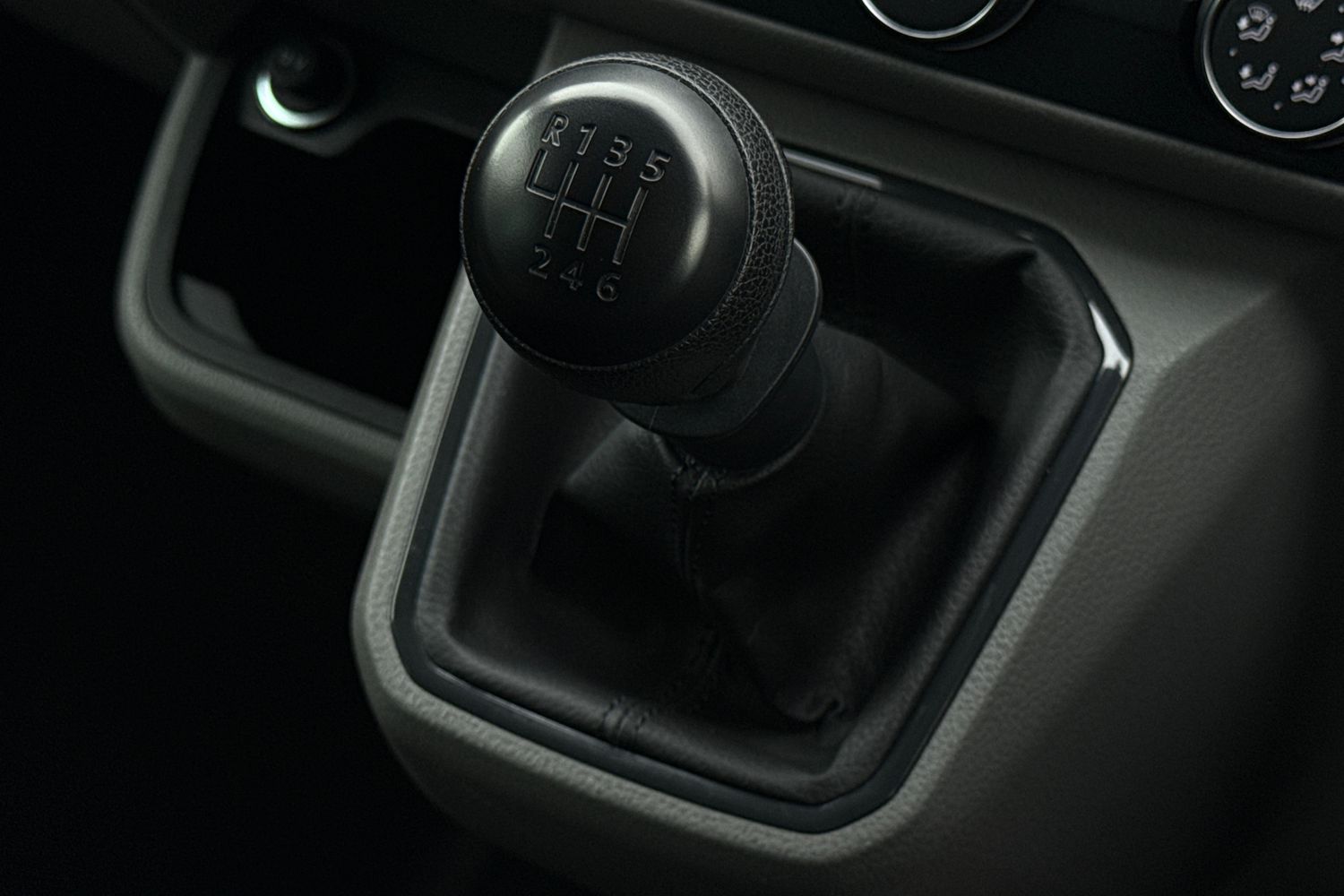 Used Volkswagen Transporter 2024 for sale - 77589575: Photo 23