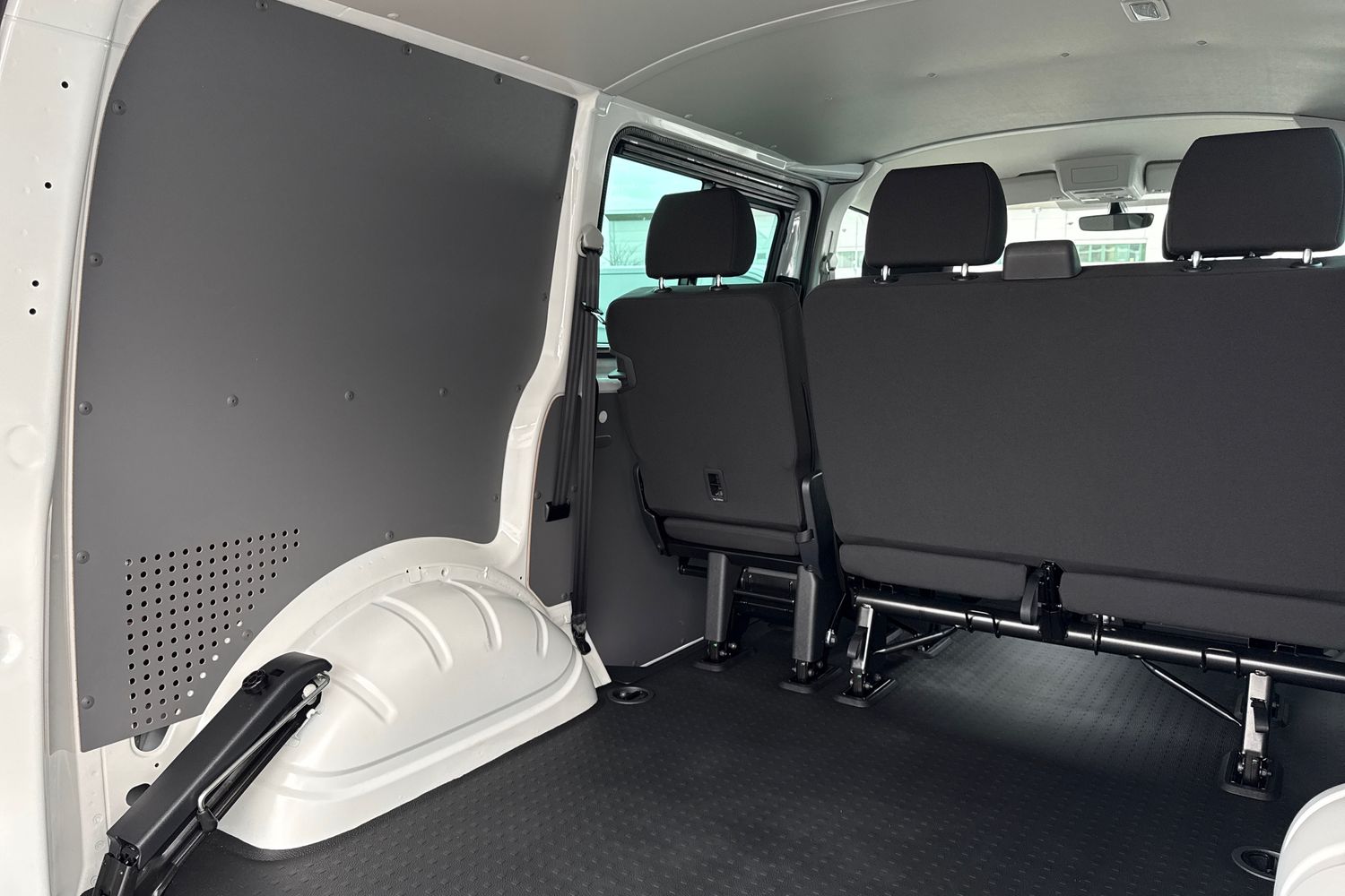 Used Volkswagen Transporter 2024 for sale - 77589575: Photo 40