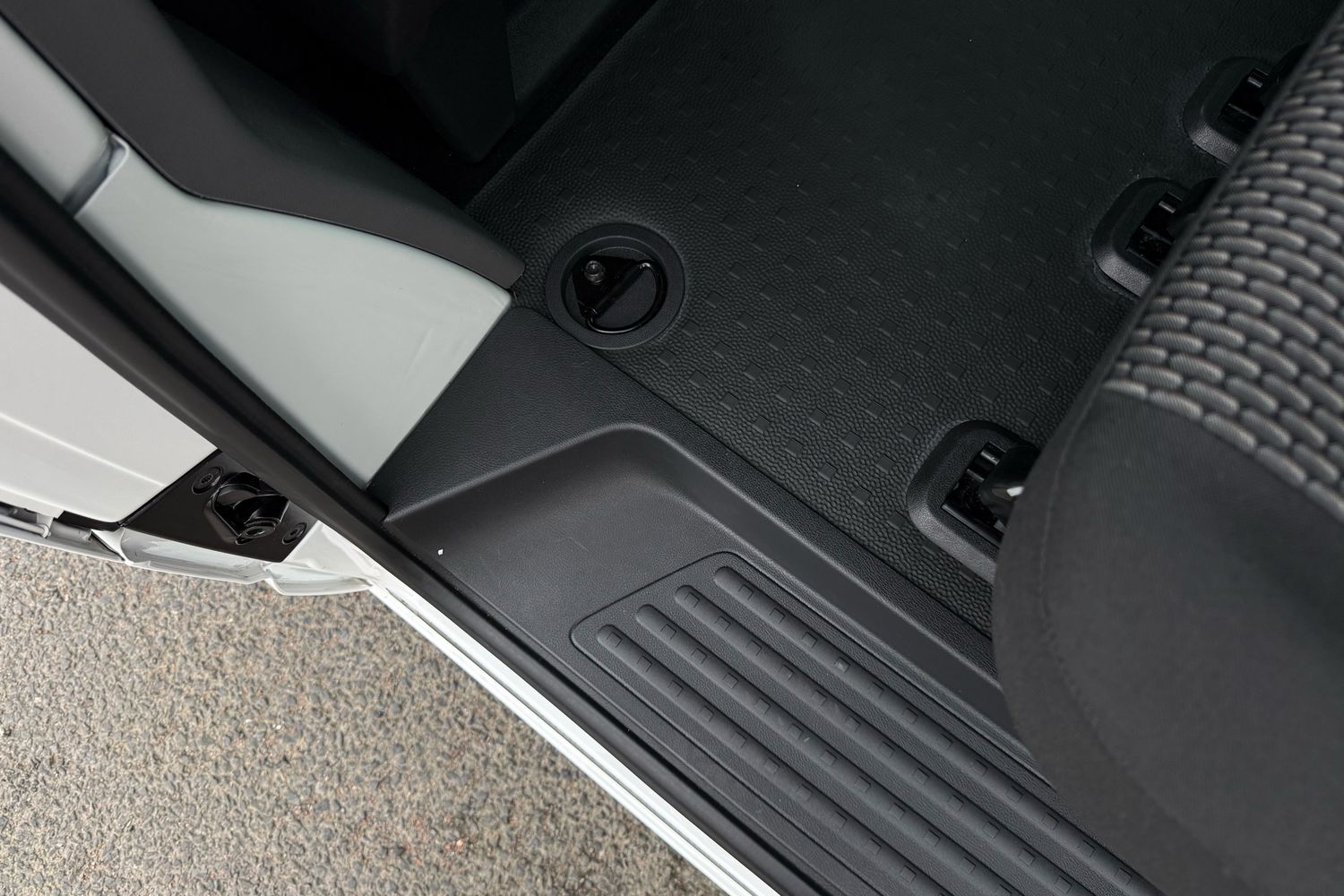 Used Volkswagen Transporter 2024 for sale - 77589575: Photo 48