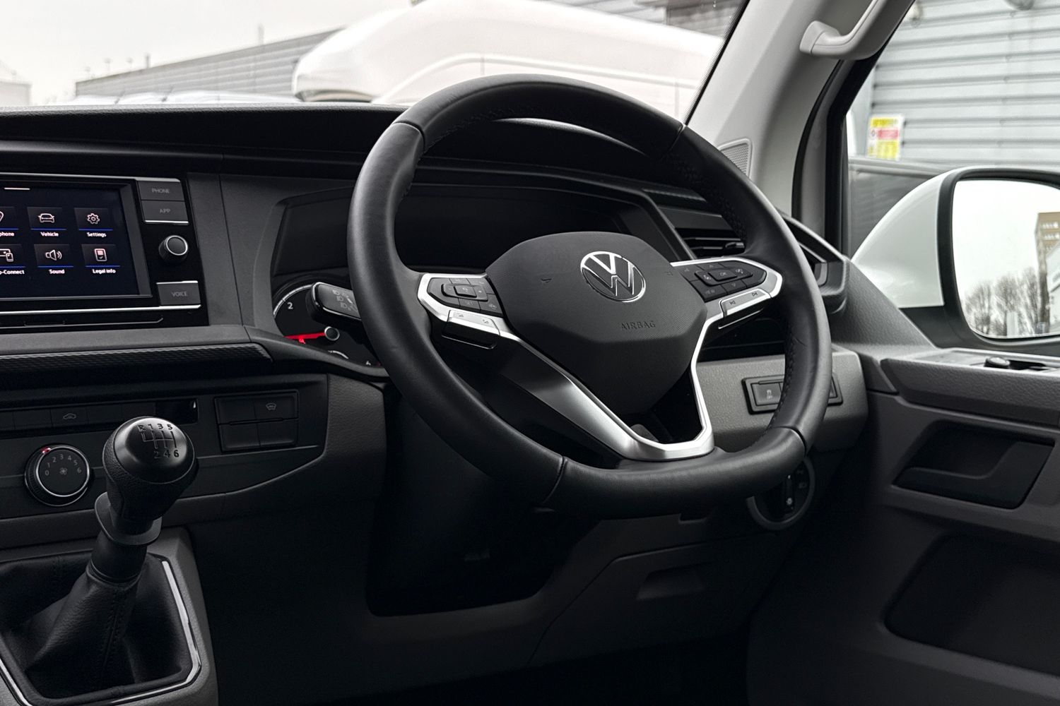 Used Volkswagen Transporter 2024 for sale - 77589575: Photo 51