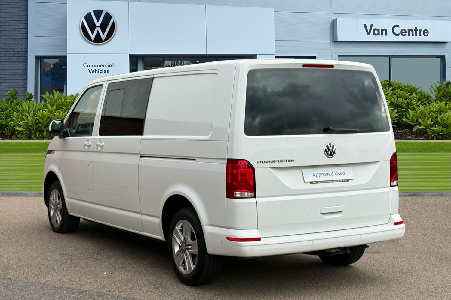 Used Volkswagen Transporter 2024 for sale - 77355437: Photo 2