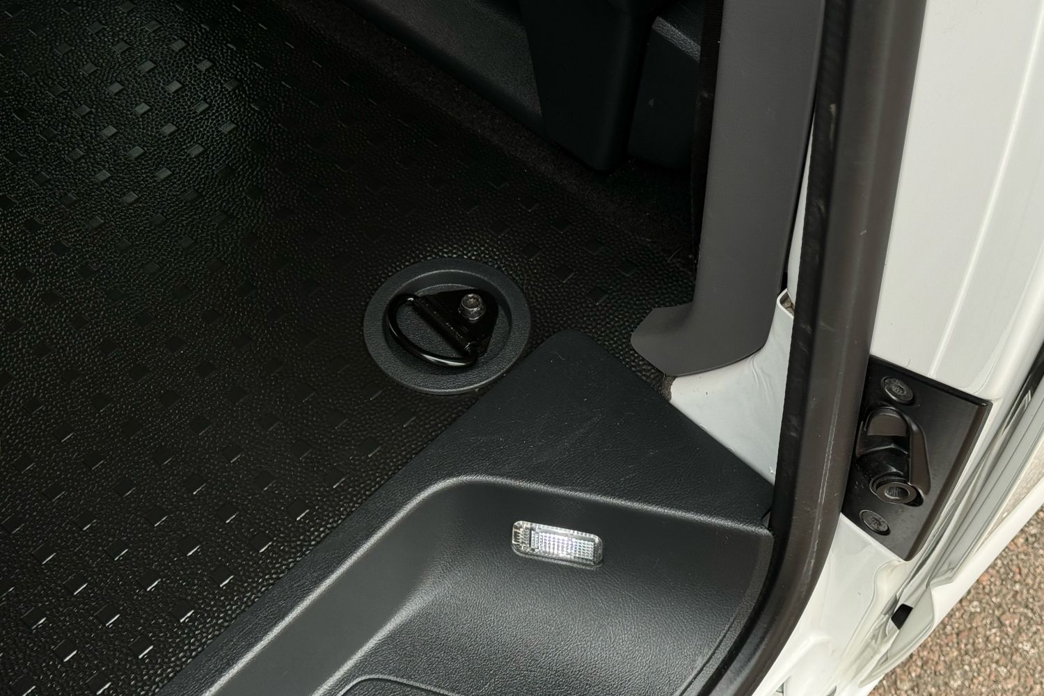 Used Volkswagen Transporter 2024 for sale - 77355437: Photo 44