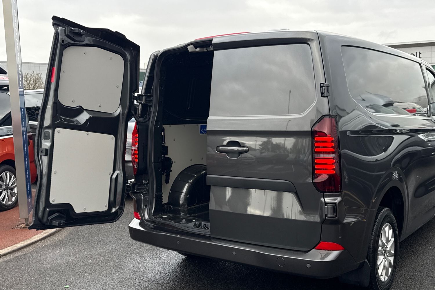 Used Volkswagen Transporter 2026 for sale - 78055920: Photo 39