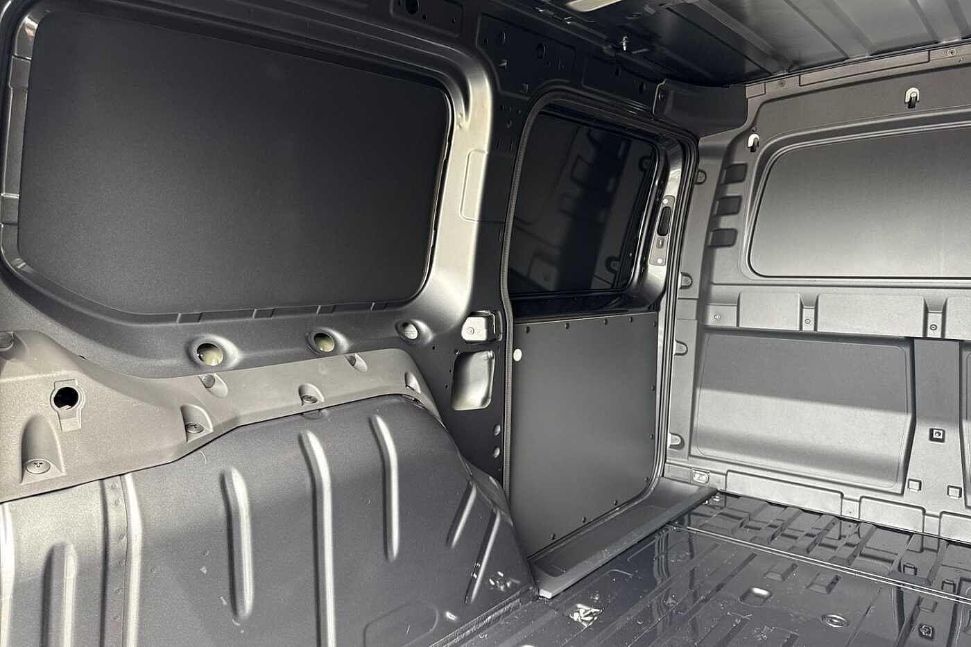 Used Volkswagen Caddy Maxi 2025 for sale - 77472860: Photo 43