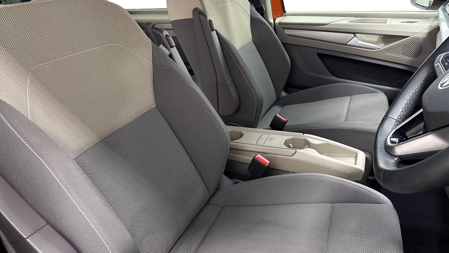 Used Volkswagen Multivan 2025 for sale - 76374686: Photo 10
