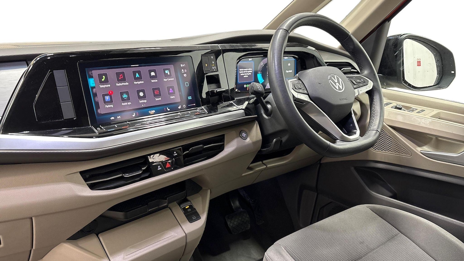 Used Volkswagen Multivan 2025 for sale - 76374686: Photo 2
