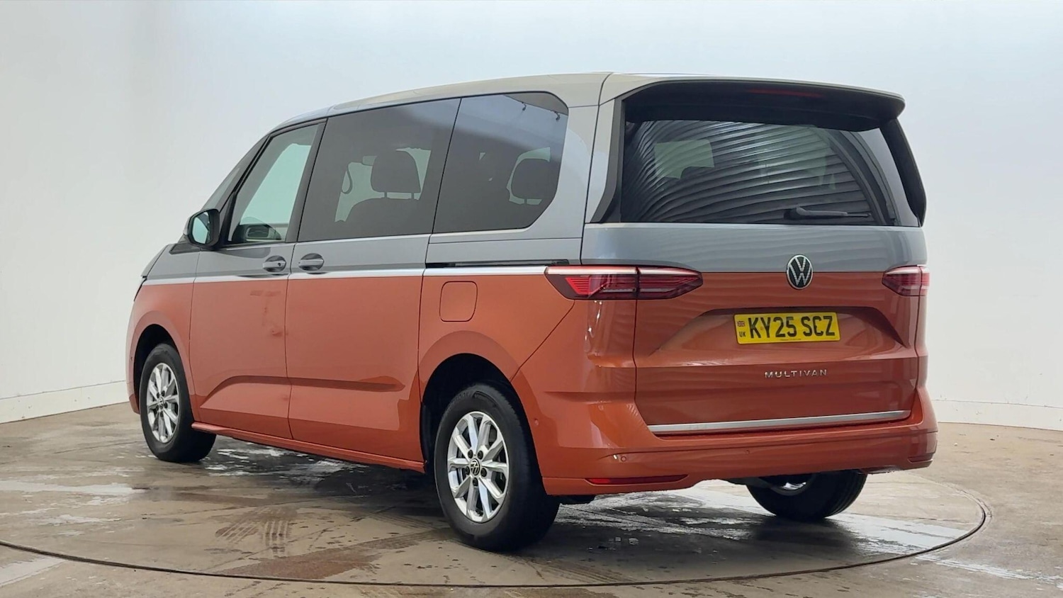 Used Volkswagen Multivan 2025 for sale - 76374686: Photo 3