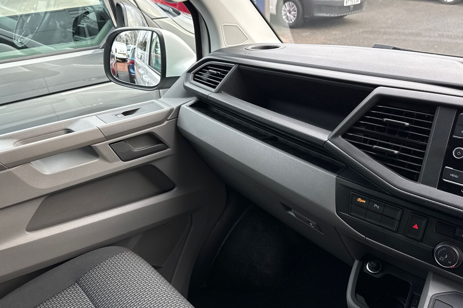 Used Volkswagen Transporter 2024 for sale - 77076706: Photo 20