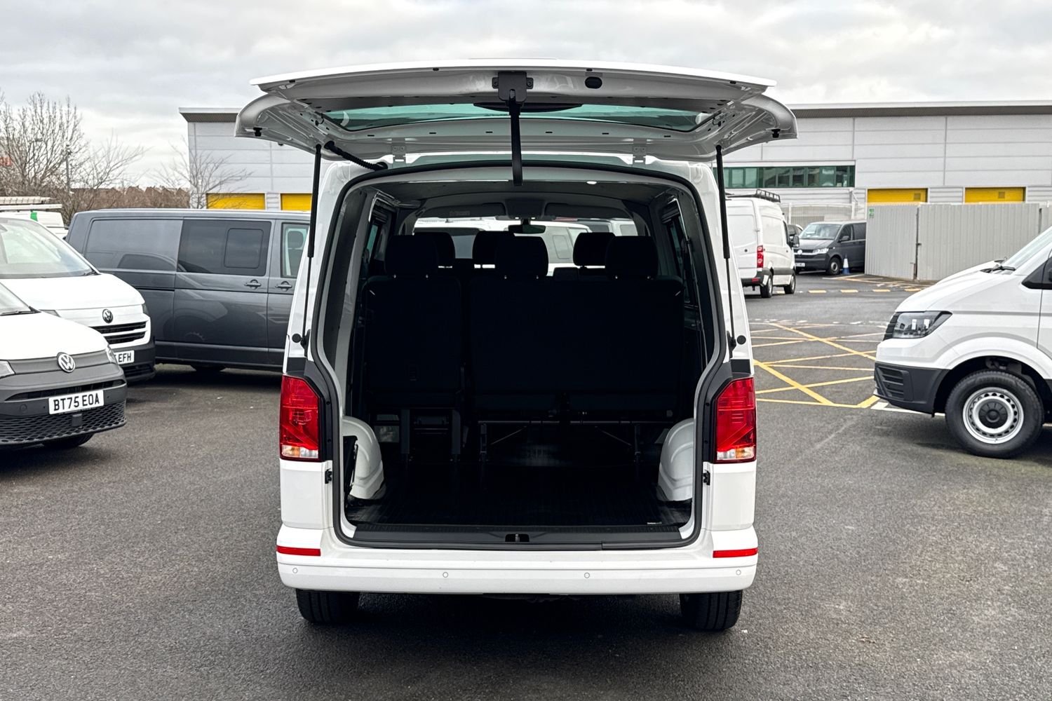 Used Volkswagen Transporter 2024 for sale - 77076706: Photo 40