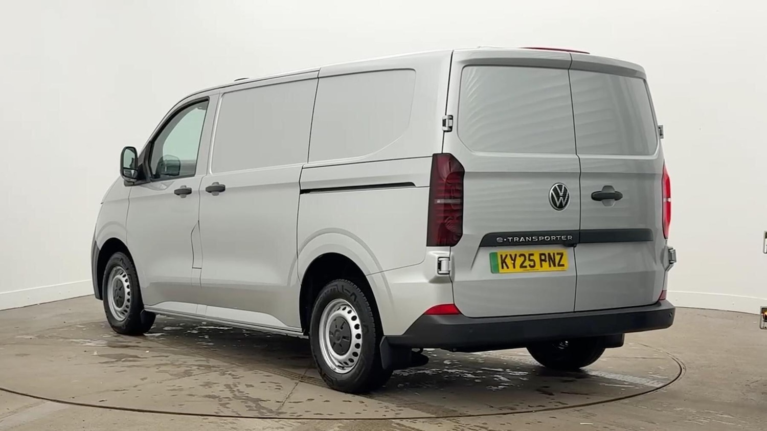 Used Volkswagen Transporter 2025 for sale - 77849405: Photo 3