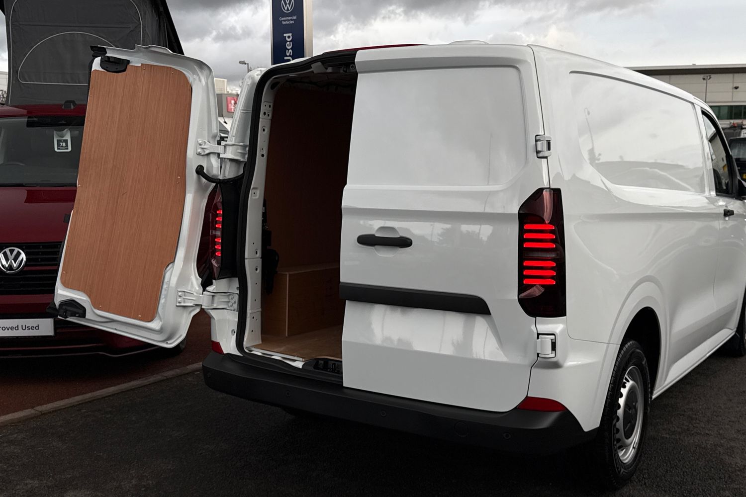 Used Volkswagen Transporter 2025 for sale - 77158954: Photo 37