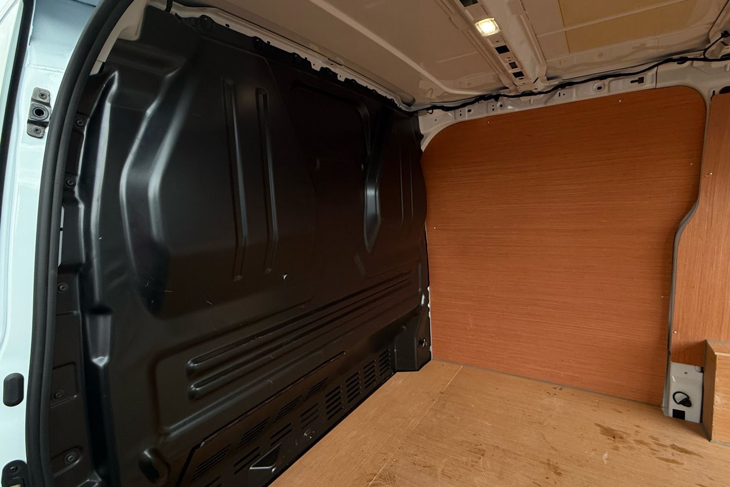 Used Volkswagen Transporter 2025 for sale - 77158954: Photo 44