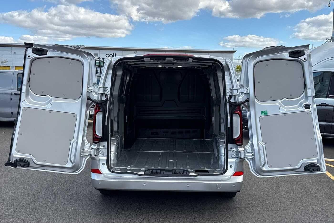 Used Volkswagen Transporter 2025 for sale - 77355394: Photo 37