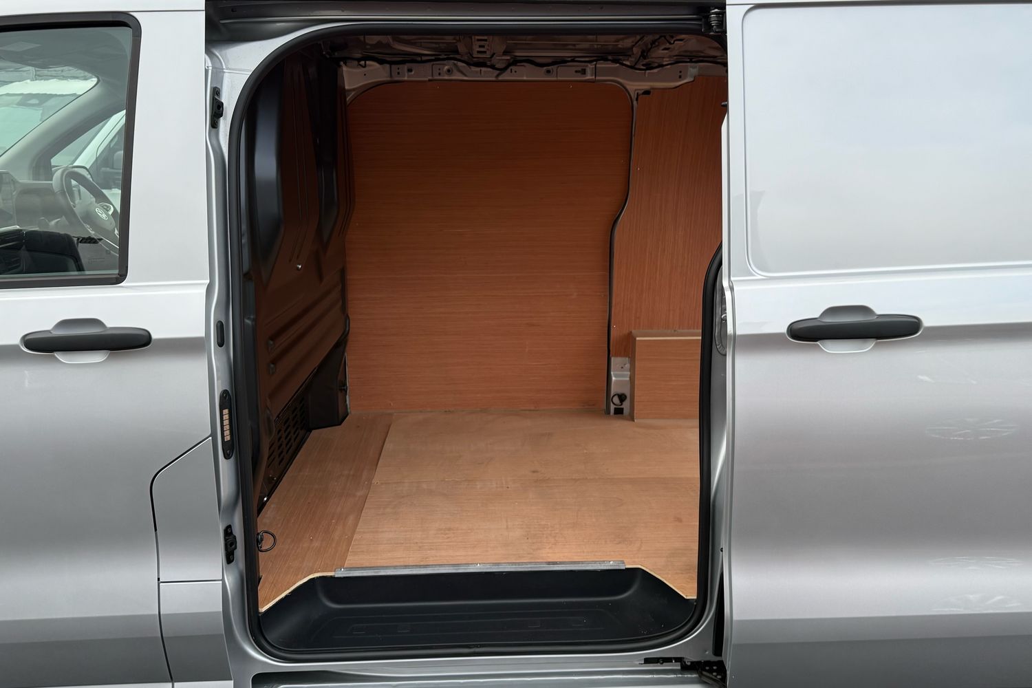 Used Volkswagen Transporter 2025 for sale - 76916348: Photo 51