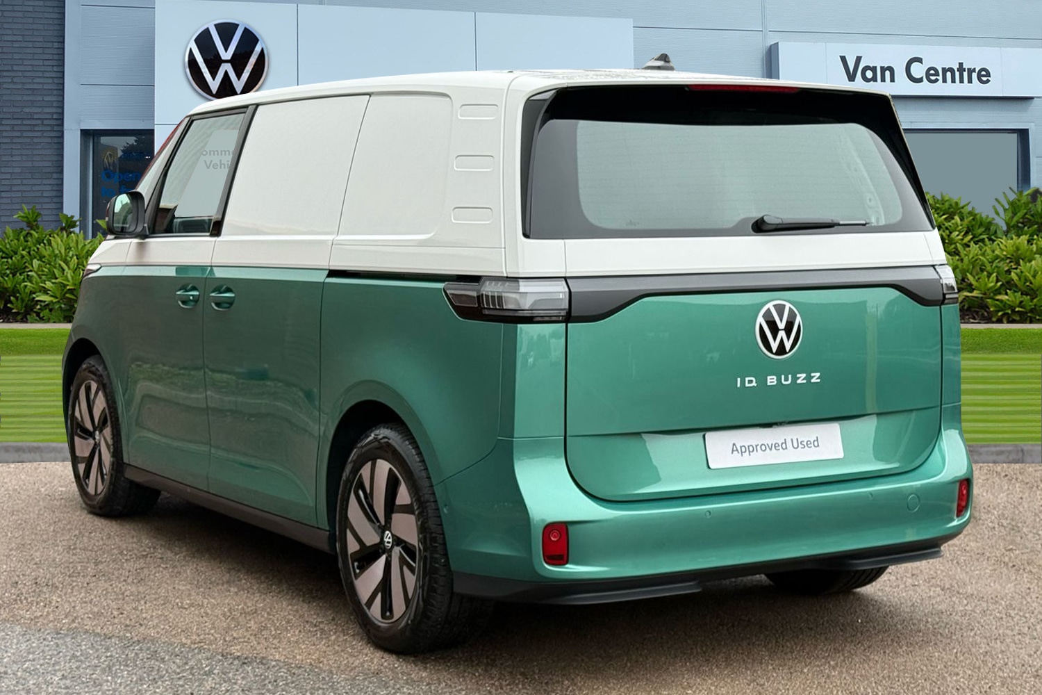 Used Volkswagen ID.Buzz 2026 for sale - 77872569: Photo 2