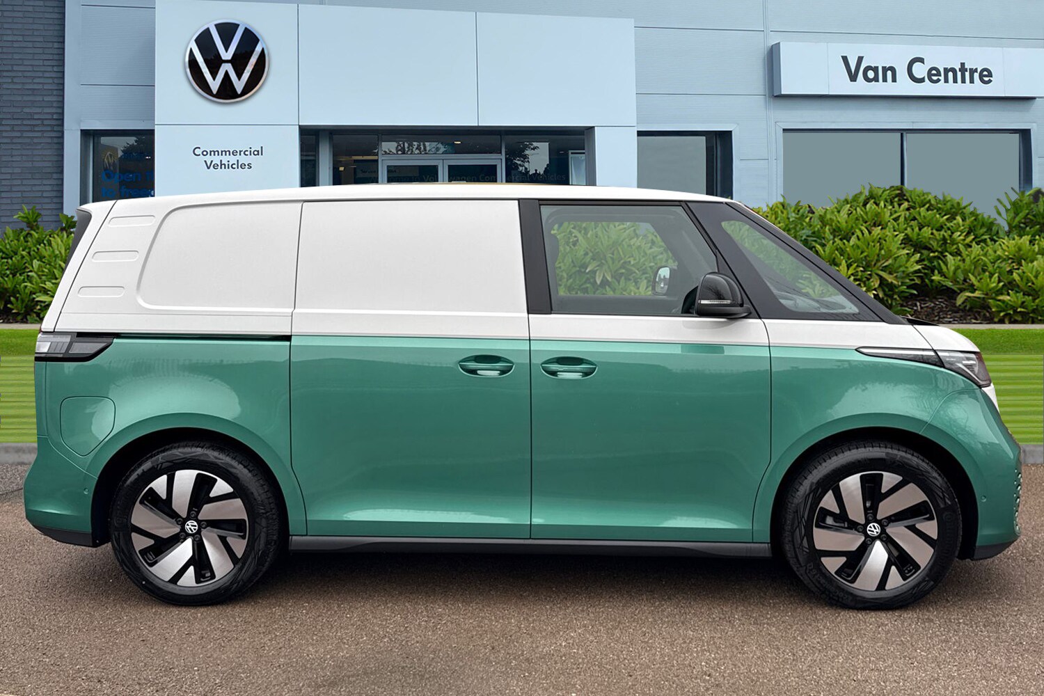 Used Volkswagen ID.Buzz 2026 for sale - 77872569: Photo 3